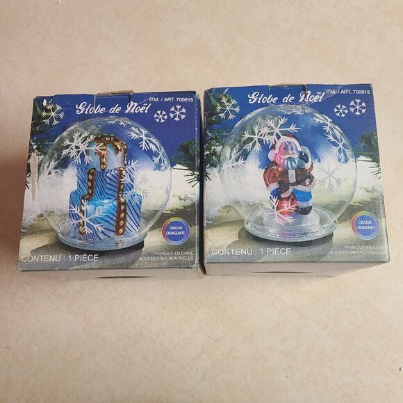 *4 for $30* Vintage Light up Christmas Globe - Stacked gifts - Picture 2 of 2